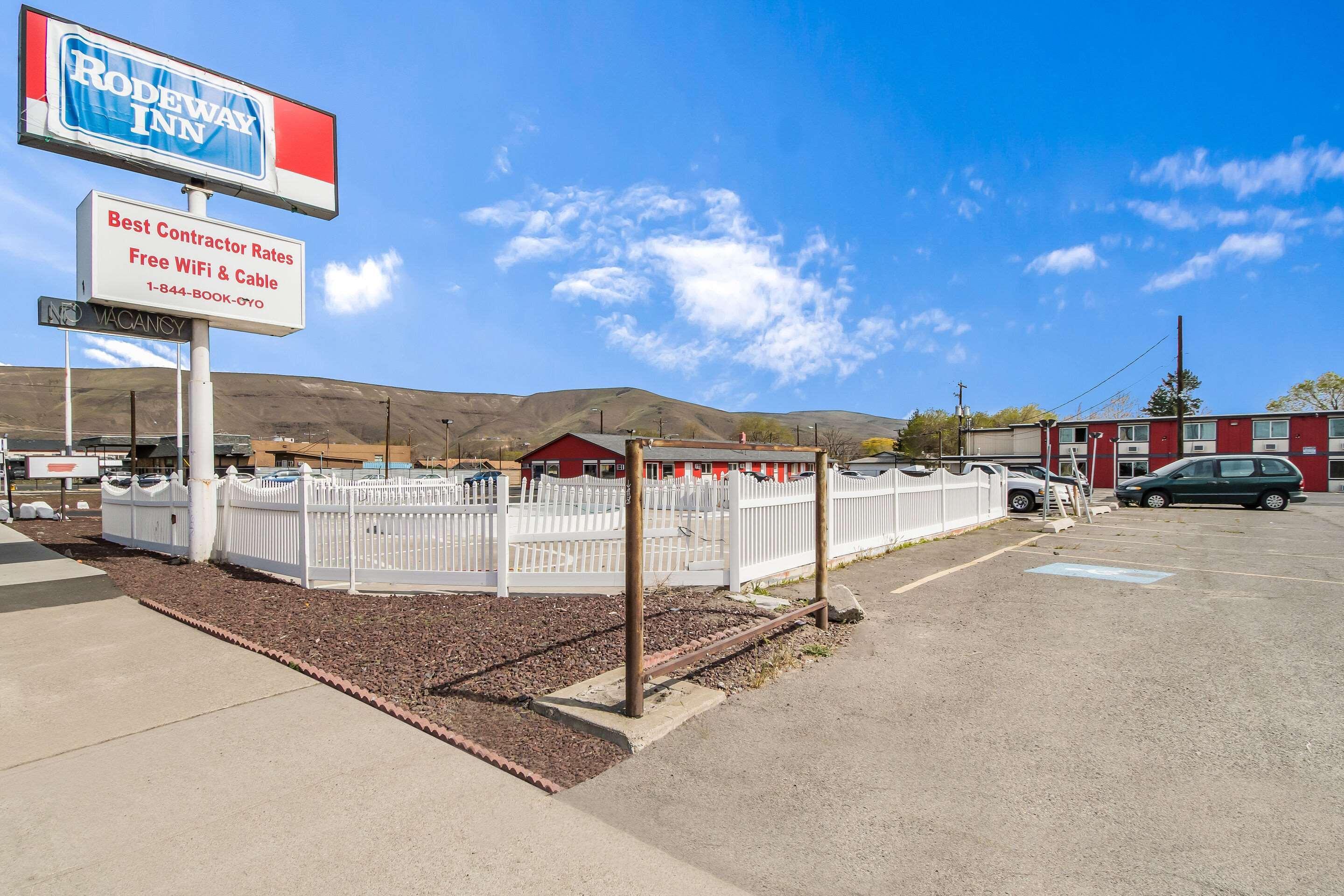 Rodeway Inn ياكيما المظهر الخارجي الصورة